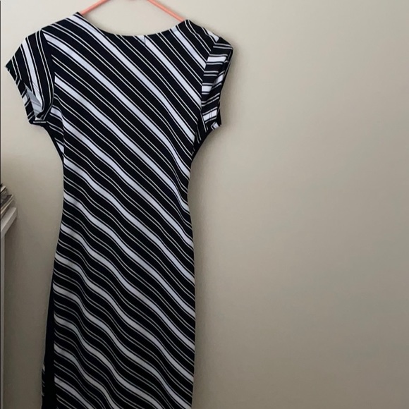 Almost famous dress - Picture 3 of 3